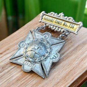 🌺 Antique Sobieski Catholic Order of Foresters Badge/Pin